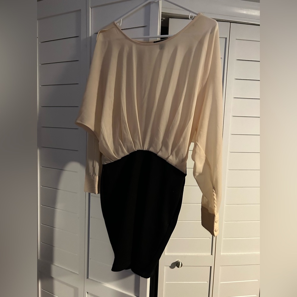 Long sleeve dress - Picture 3 of 3